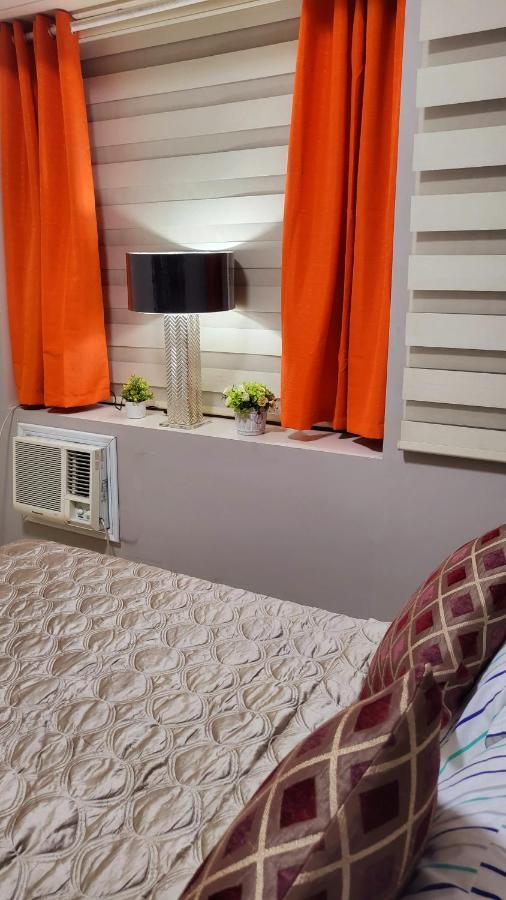 One Palm Tree Villas Condominium - Studio 10O With Balcony - Across Terminal 3 Airport Манила Екстериор снимка