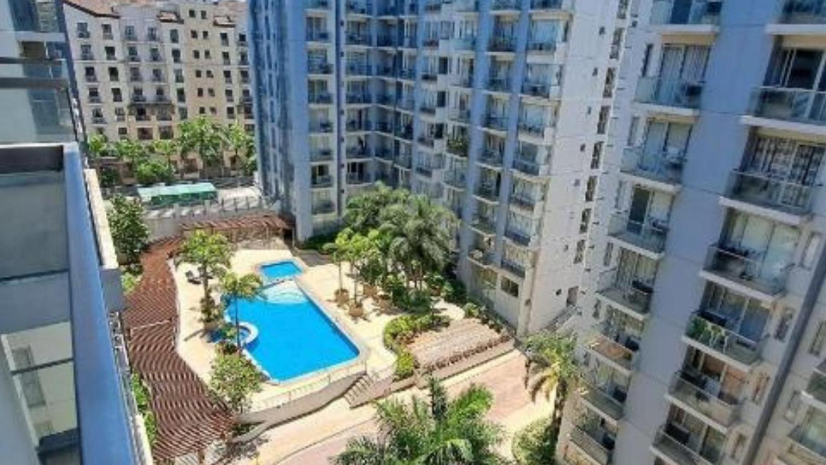 One Palm Tree Villas Condominium - Studio 10O With Balcony - Across Terminal 3 Airport Манила Екстериор снимка