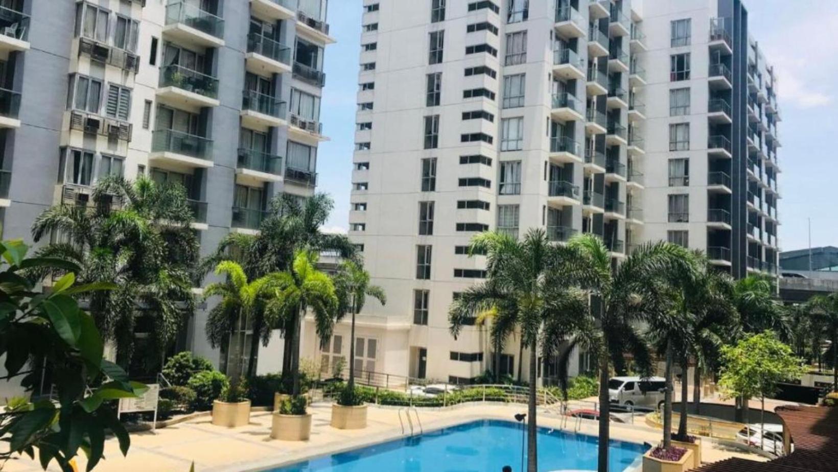 One Palm Tree Villas Condominium - Studio 10O With Balcony - Across Terminal 3 Airport Манила Екстериор снимка