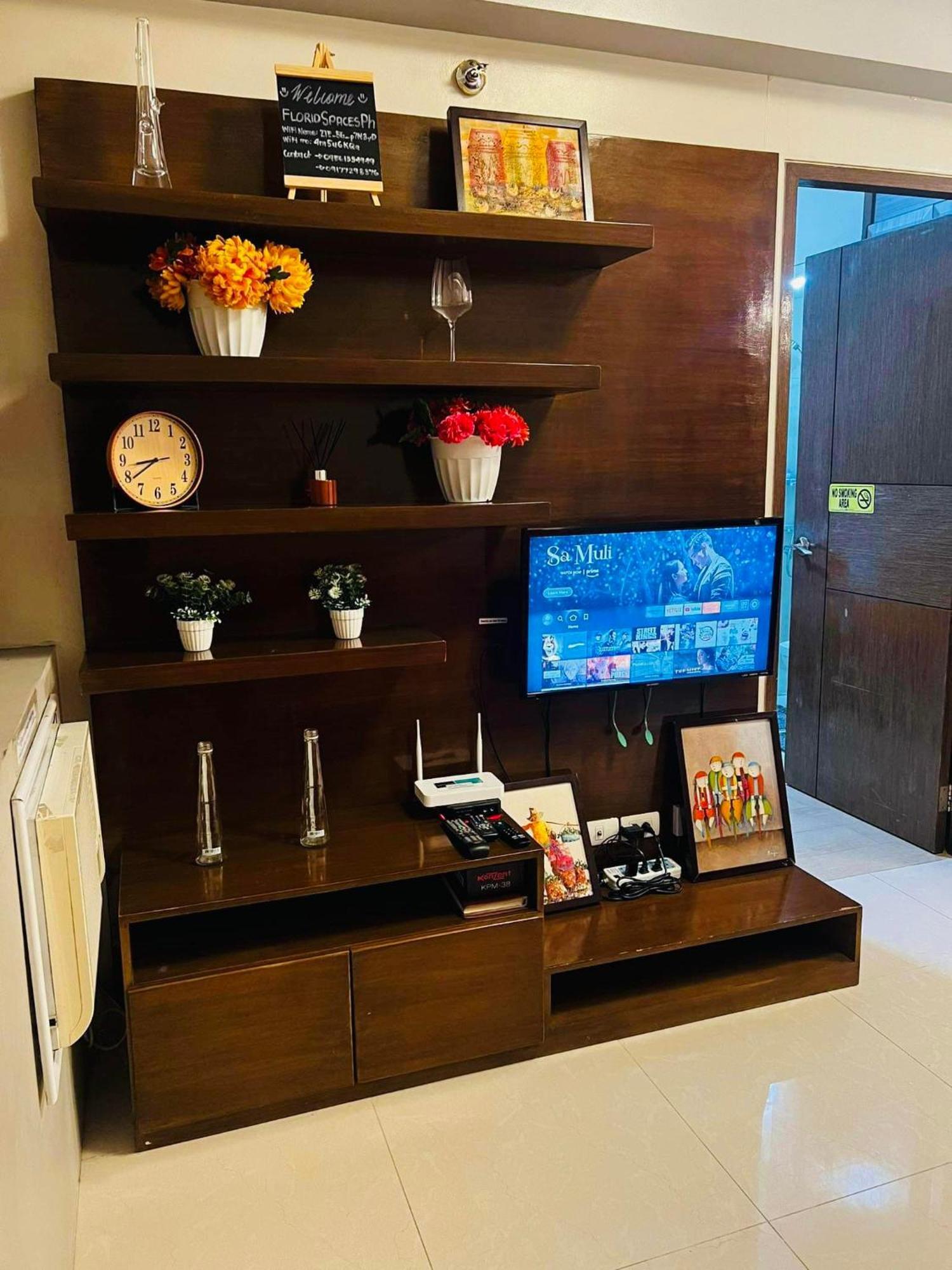 One Palm Tree Villas Condominium - Studio 10O With Balcony - Across Terminal 3 Airport Манила Екстериор снимка