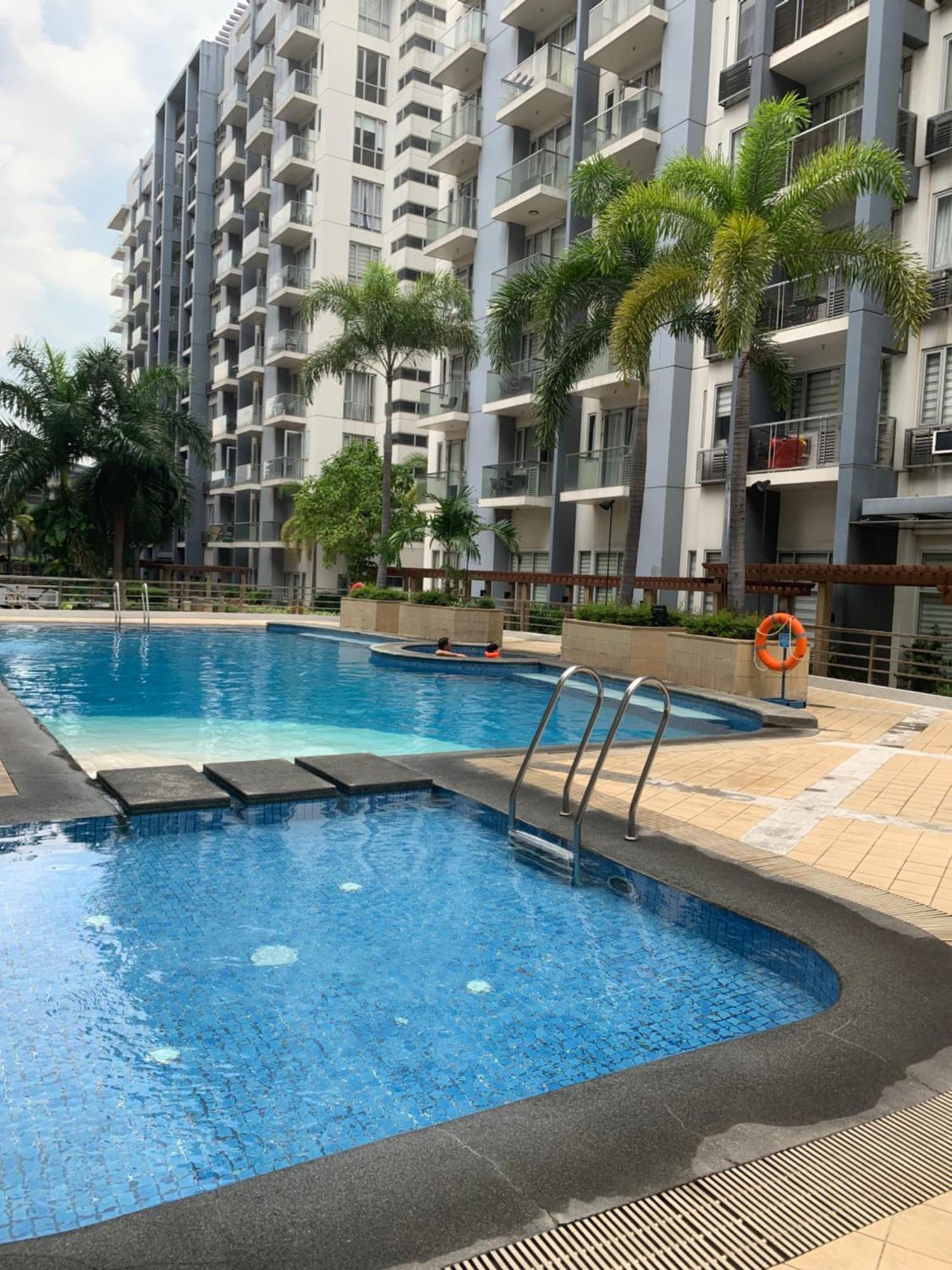 One Palm Tree Villas Condominium - Studio 10O With Balcony - Across Terminal 3 Airport Манила Екстериор снимка